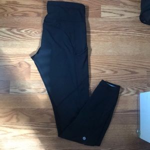 pocket leggings w/mesh detailing